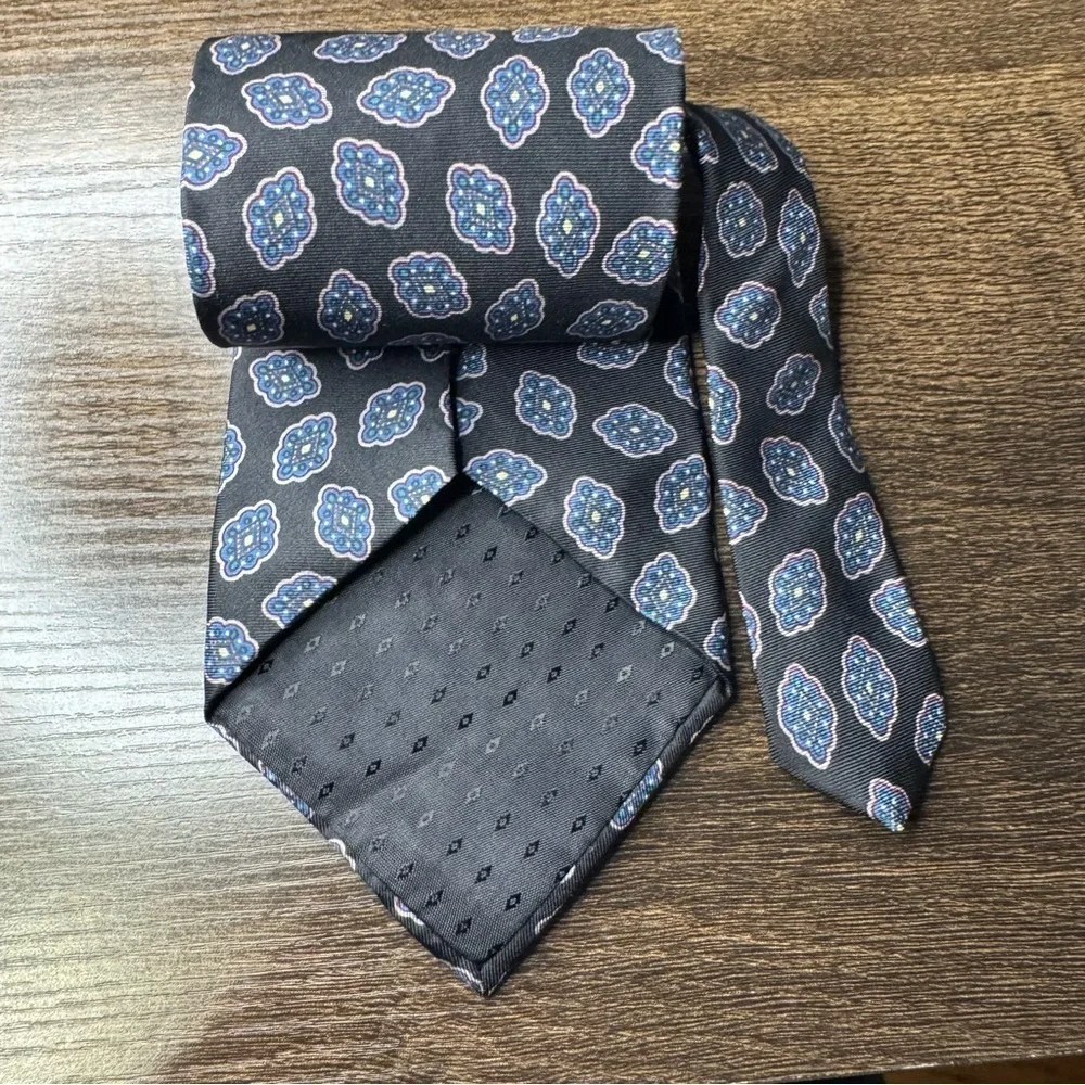 Oscar De La Renta Mens Silk 4